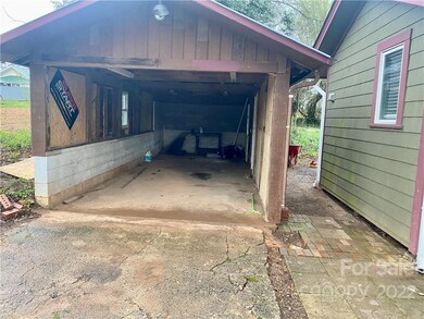 204 Charlotte Ave, Stanfield, NC 28163 - photo 4