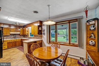 5913 Oakland Rd, Sykesville, MD 21784 - photo 7