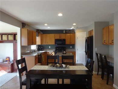 Eat-in Kitchen