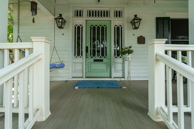 949 Omar St, Houston, TX 77009 - photo 3