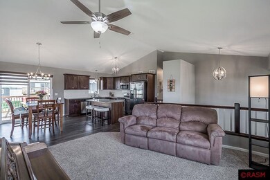 137 Timberwolf Ct, Mankato, MN 56001 - photo 4