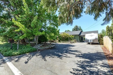 1033 Brookdale Ave, Medford, OR 97504 - photo 3