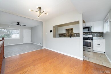 241 Grampian Rd, Saint Louis, MO 63137 - photo 7