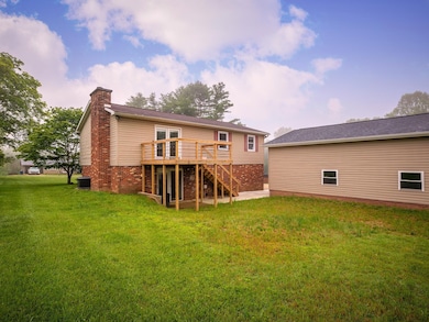 454 Chapman Dr, Milton, WV 25541 - photo 4