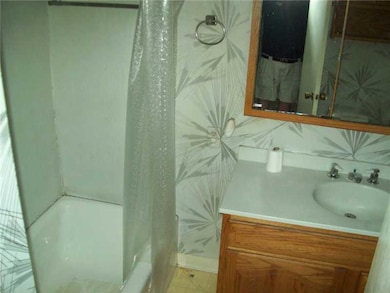 Full Bath.