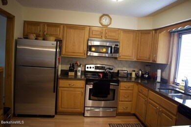 30 Clifden Ct unit 2, Lenox, MA 01240 - photo 4