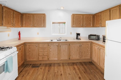 8452 E Bayshore Rd unit 8, Lakeside Marblehead, OH 43440 - photo 2