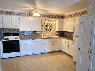 1 Bittersweet Rd unit 18, Nashua, NH 03060 - photo 2