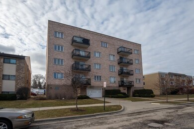 1227 Brown St unit 204, Des Plaines, IL 60016 - photo 2
