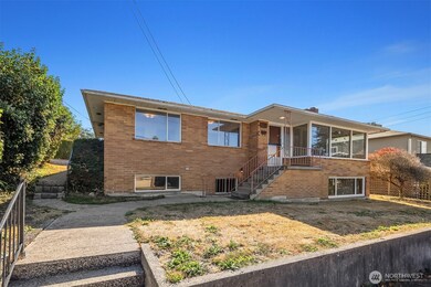 812 Main St, Edmonds, WA 98020 - photo 2