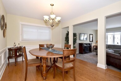 929 S Kent Ave, Elmhurst, IL 60126 - photo 7