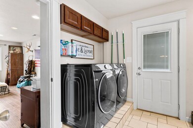 180 Bigham Dr, Central Point, OR 97502 - photo 5