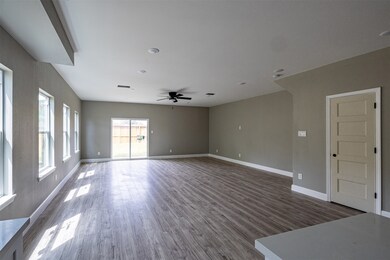 2032 Mansfield St, Houston, TX 77091 - photo 4