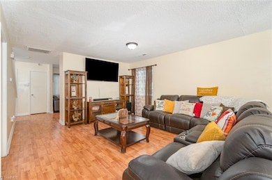 1131 Edinburgh Dr, Jamestown, NC 27282 - photo 6