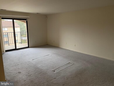 911 Cold Spring Rd unit 12, Allentown, PA 18103 - photo 5