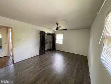 12217 Rolling Hill Ln, Bowie, MD 20715 - photo 7