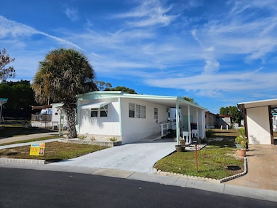 6545 Accent Ln, New Port Richey, FL 34653 - photo 3