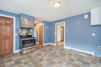 957 Stafford St, Rochdale, MA 01542 - photo 6