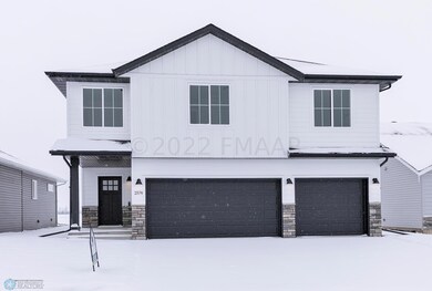 2574 74th Ave S, Fargo, ND 58104 - photo 2