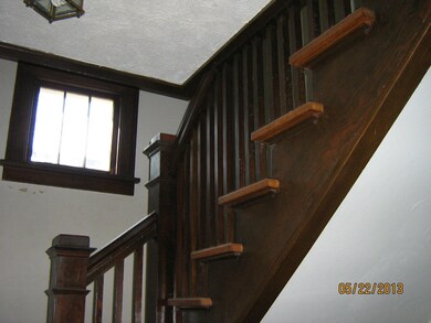 1787-1 woodwork on stairs