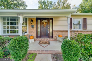 5013 King Richard Dr, Annandale, VA 22003 - photo 3