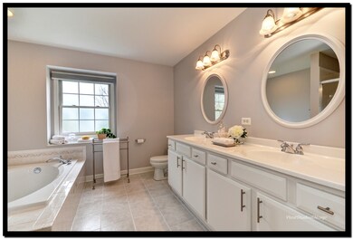 2219 Snow Creek Rd, Naperville, IL 60564 - photo 4