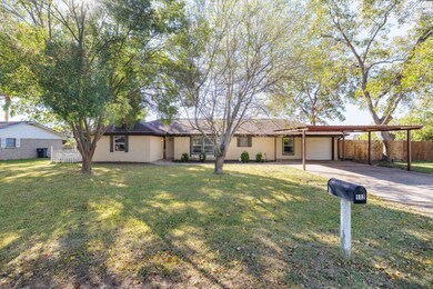 112 Maynard St, Bastrop, TX 78602 - photo 2