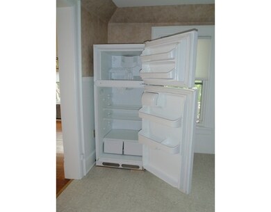 925 Main St unit 2F, Holden, MA 01520 - photo 5