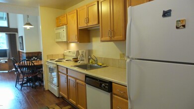 kitchen_otter_rock_oceanfront_condos_for