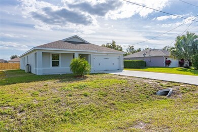 222 Mossrosse St, Fort Myers, FL 33913 - photo 3