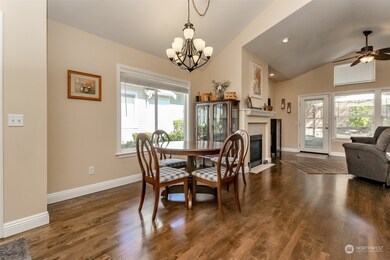 6028 Nathan Way SE unit A, Auburn, WA 98092 - photo 4