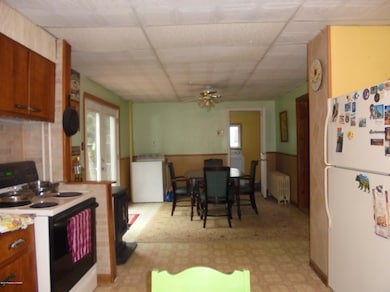 188 Beaver Brook Rd, Hazleton, PA 18201 - photo 4