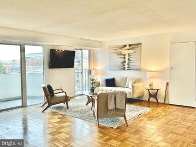 Town Square Towers unit 314, Washington, DC 20024 - photo 7