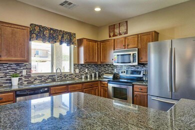 Granite Countertops & Pretty Backsplash