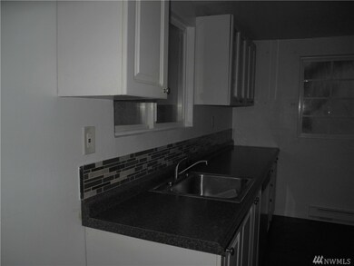 1143 Water St, Raymond, WA 98577 - photo 6