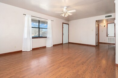 114 Green Meadows Ln, Fredericksburg, TX 78624 - photo 6