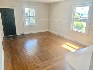 LIVING ROOM WITH ORIGINAL HARD WOOD FLOORING, 2 LA