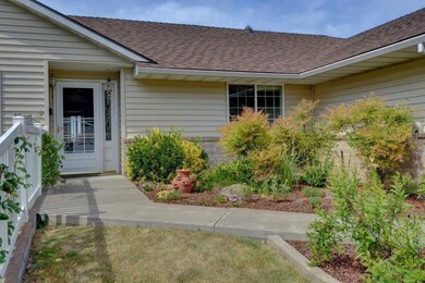 1773 Garden Dr, Medford, OR 97504 - photo 6