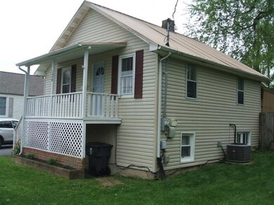 134 Lark St, Bristol, TN 37620 - photo 3