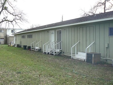 2217 Leaman Ave unit 2, Rosenberg, TX 77471 - photo 6