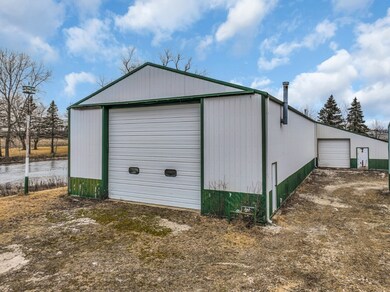 150 x 40 Pole barn w leantoo