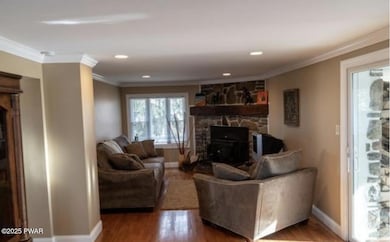 853 Spring Hill Rd unit D, Sterling, PA 18463 - photo 5