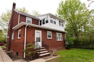 626 Meadowland Ave, Kingston, PA 18704 - photo 2