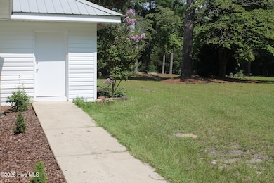 496 Holly Grove School Rd, West End, NC 27376 - photo 4