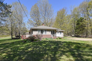 115 Hampstead Rd, Sandown, NH 03873 - photo 2