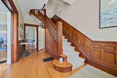 1046 Centre St unit 2, Newton Center, MA 02459 - photo 3