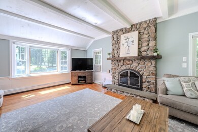137 Stonegate Ln, Hanover, MA 02339 - photo 4