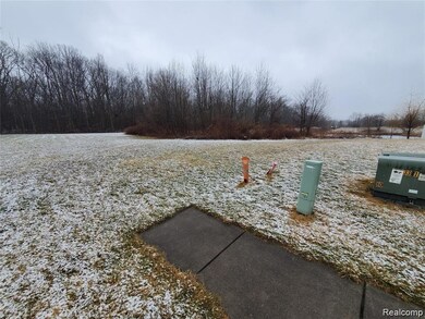 0 Valerian unit 20250024504, Grand Blanc, MI 48439 - photo 2