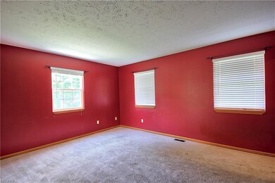 833 Sherwood Dr, Aurora, OH 44202 - photo 5