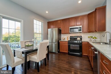 42773 Atchison Terrace, Chantilly, VA 20152 - photo 5